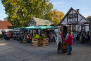 Neustadt An Der Weinstra E Feiert Das Deutsche Weinlesefest Vom